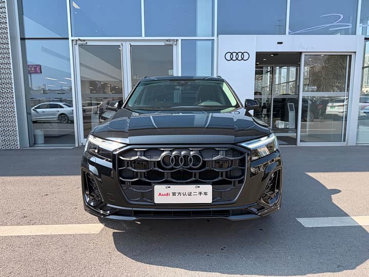 Фото 2 - Audi Q7