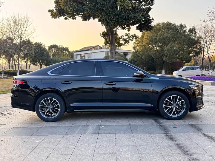 Фото 4 - Geely Preface