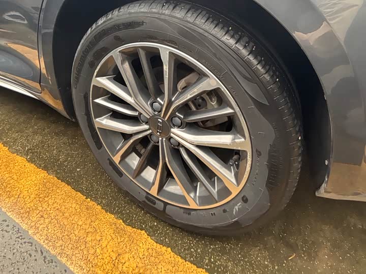 Фото 7 - Geely Preface