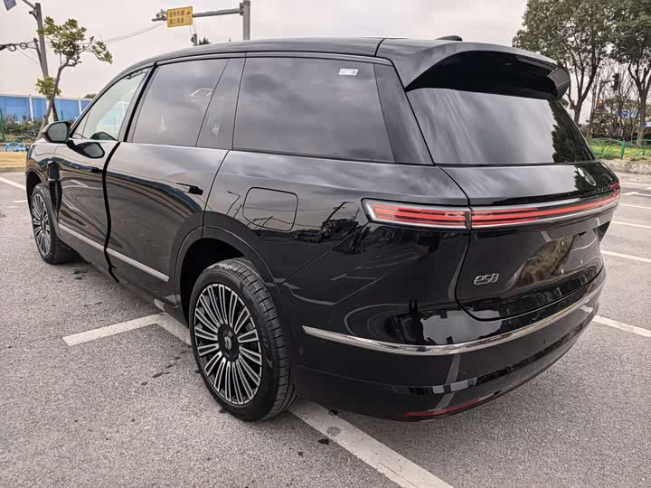 Фото 8 - Nio ES8