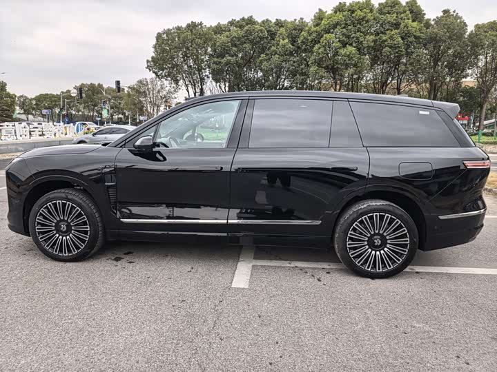 Фото 9 - Nio ES8