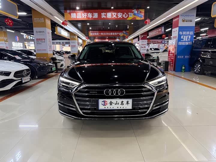 Фото 2 - Audi A8