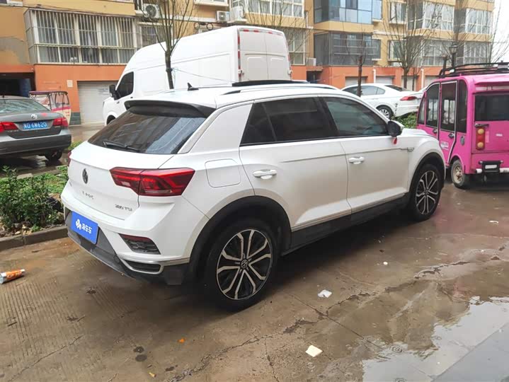 Фото 3 - Volkswagen T-Roc