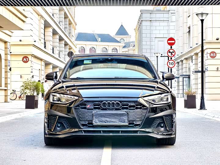 Фото 2 - Audi S4