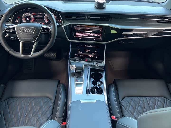 Фото 7 - Audi A6L