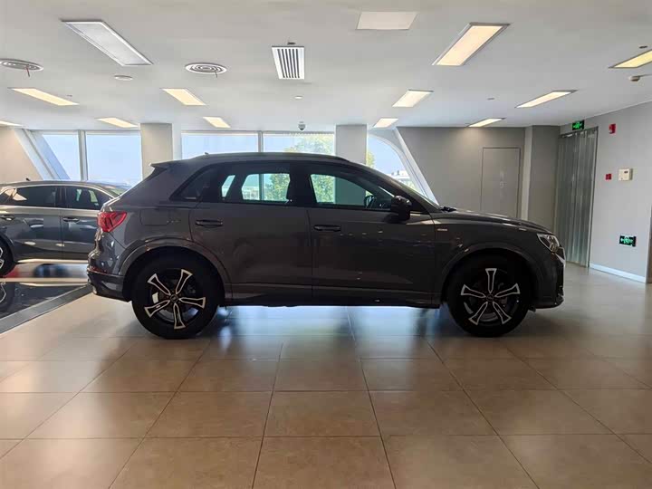 Фото 3 - Audi Q3
