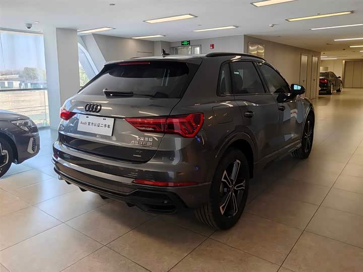 Фото 4 - Audi Q3
