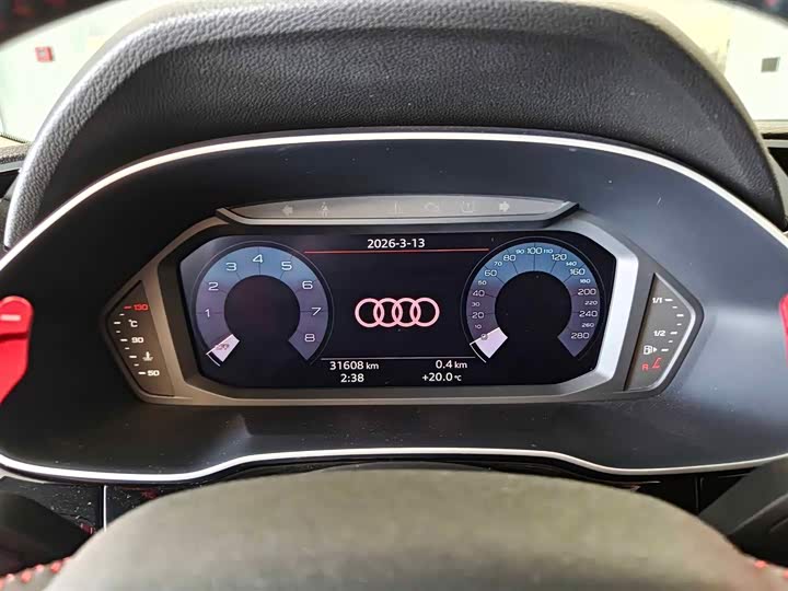 Фото 9 - Audi Q3
