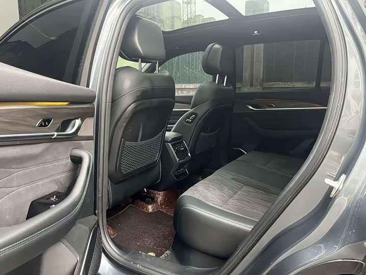 Фото 5 - Geely Monjaro