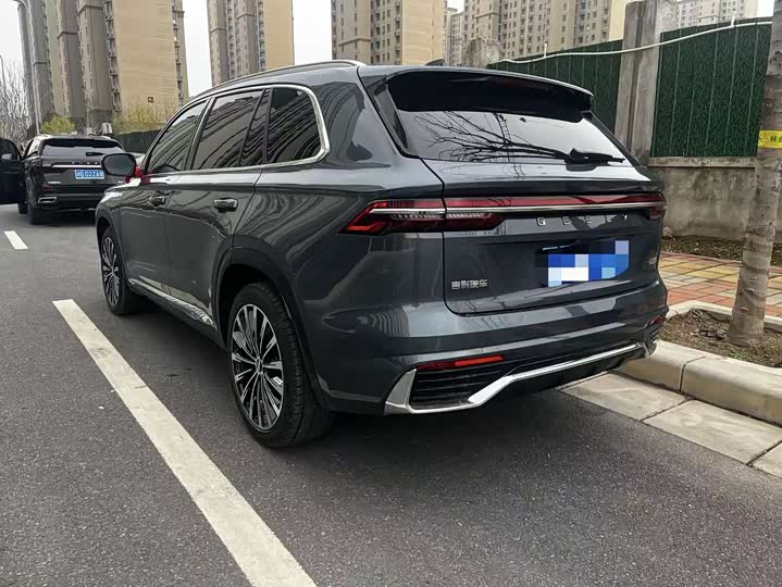 Фото 8 - Geely Monjaro