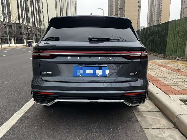 Фото 9 - Geely Monjaro