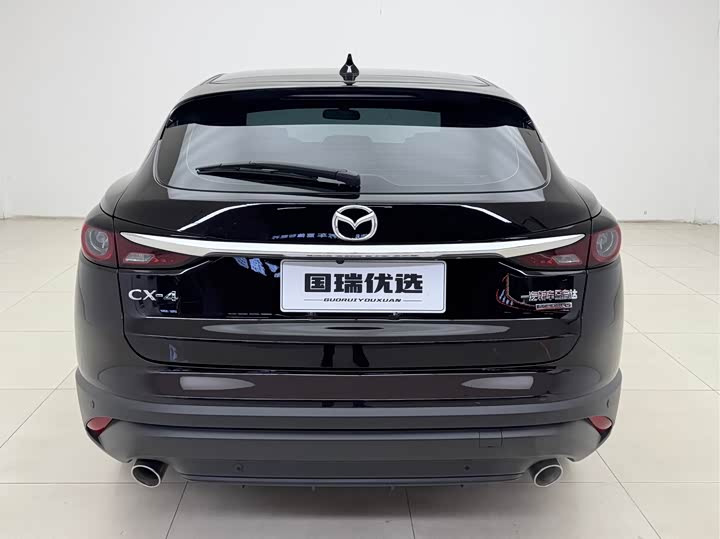 Photo 5 - Mazda CX-4