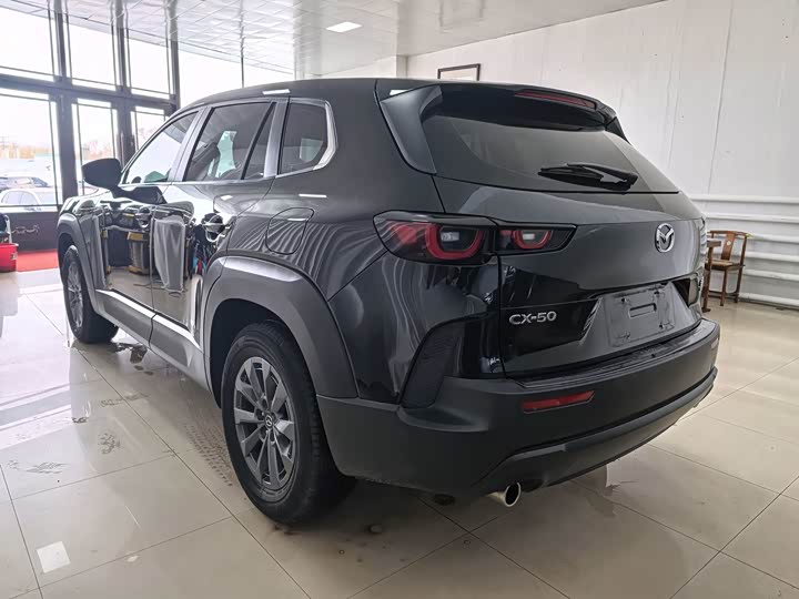 Фото 7 - Mazda CX-50