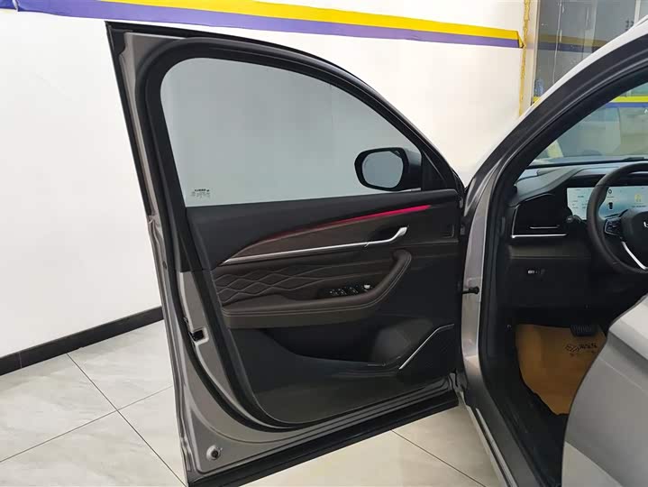 Фото 7 - Geely Monjaro