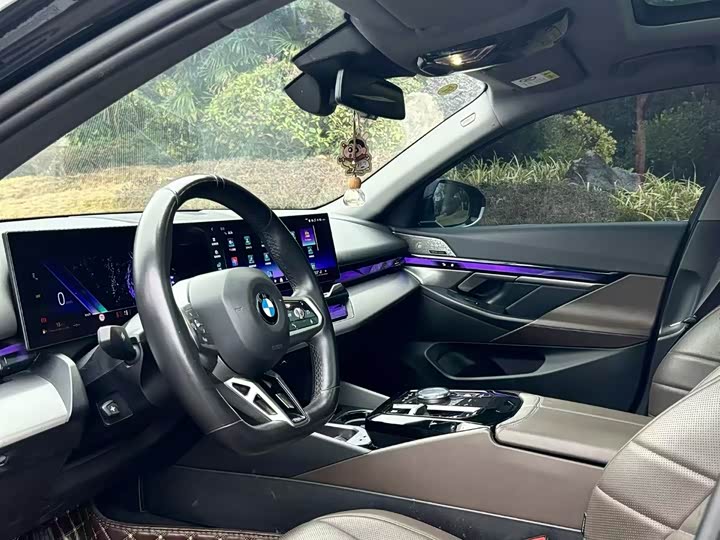 Фото 6 - BMW 5 Series