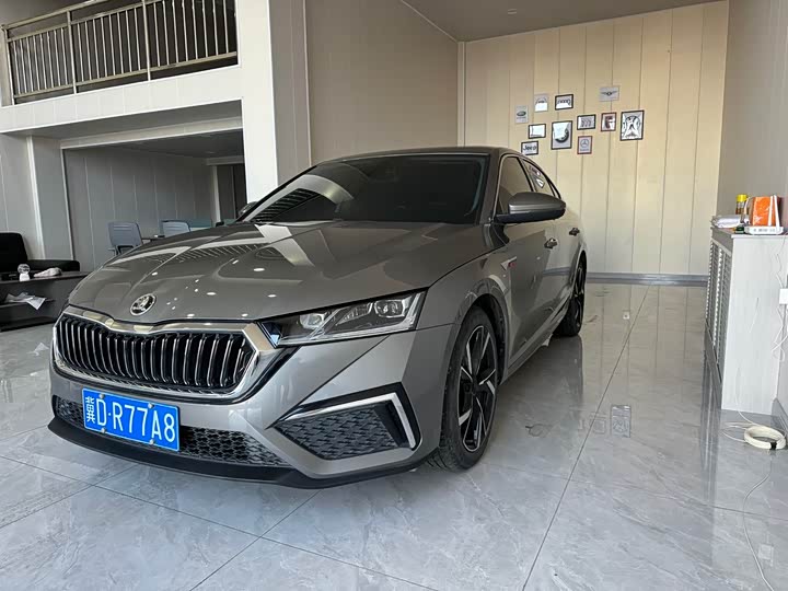 Photo 1 - Skoda Octavia Pro