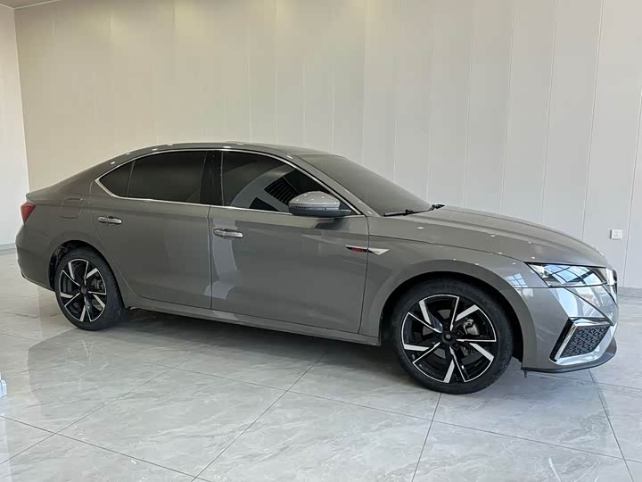 Photo 3 - Skoda Octavia Pro