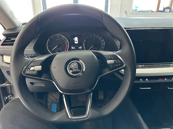 Photo 9 - Skoda Octavia Pro