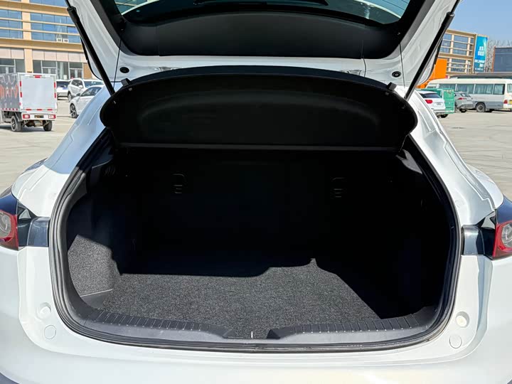 Фото 9 - Mazda CX-4