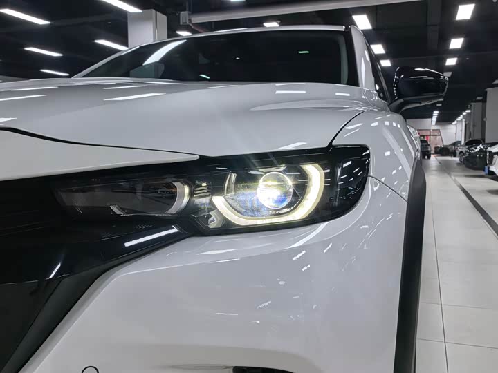 Photo 4 - Mazda CX-50