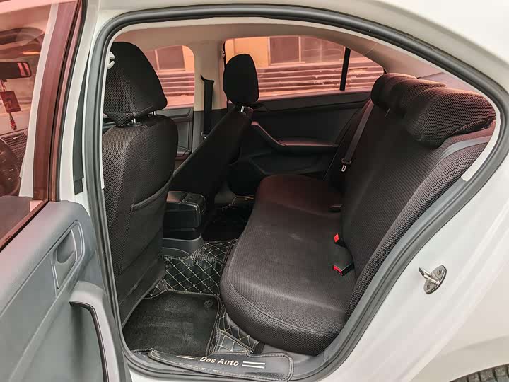 Фото 9 - Volkswagen Santana