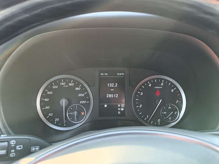 Фото 9 - Mercedes-Benz Vito