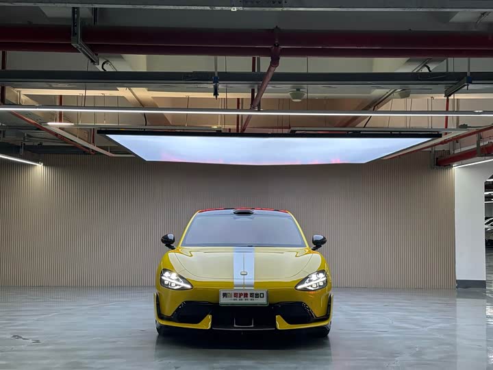 Фото 2 - Xiaomi SU7 Ultra