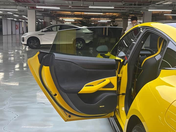 Фото 8 - Xiaomi SU7 Ultra