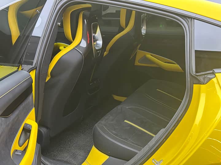 Фото 9 - Xiaomi SU7 Ultra