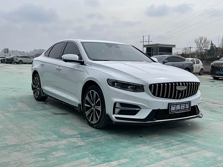 Фото 3 - Geely Preface