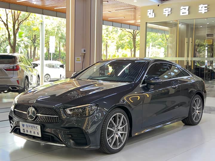 Фото 1 - Mercedes-Benz E-Class