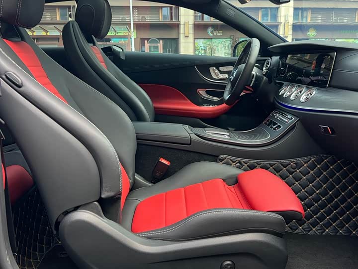 Фото 8 - Mercedes-Benz E-Class