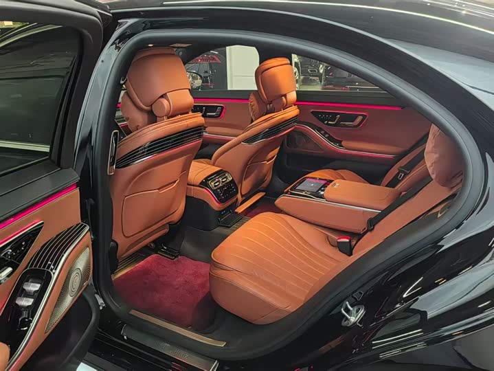 Фото 3 - Mercedes-Benz S-Class