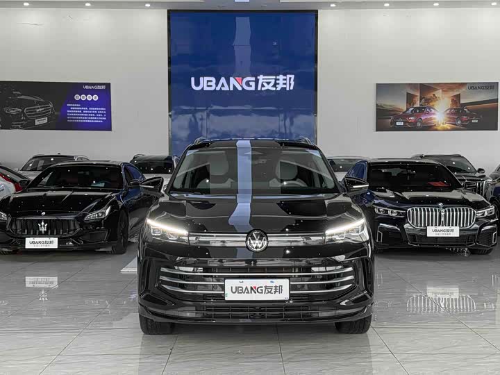 Фото 2 - Volkswagen Tiguan L Pro