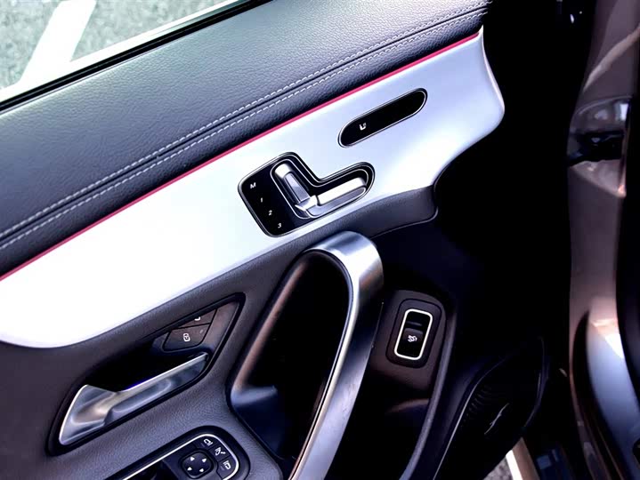 Фото 5 - Mercedes-Benz CLA-Class AMG