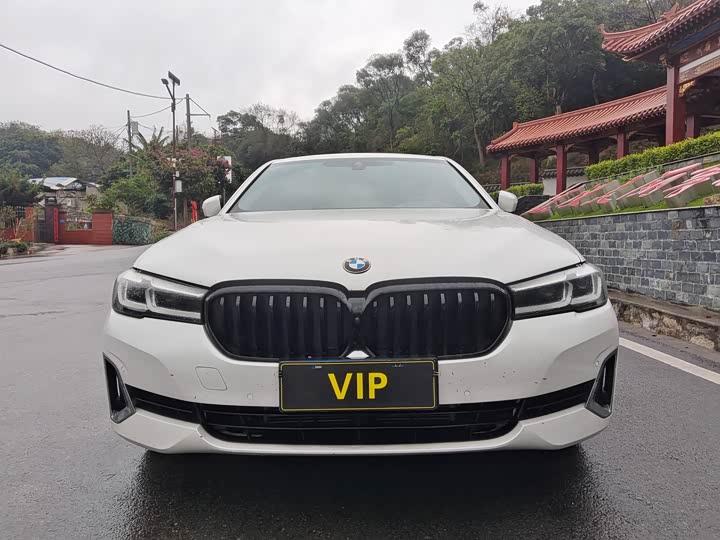 Фото 2 - BMW 5 Series