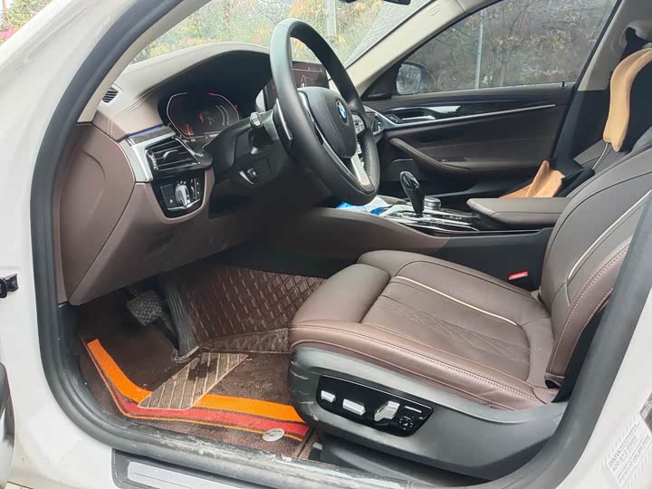 Фото 4 - BMW 5 Series