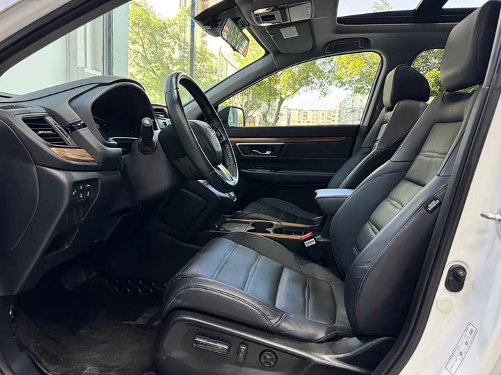 Фото 8 - Honda CR-V