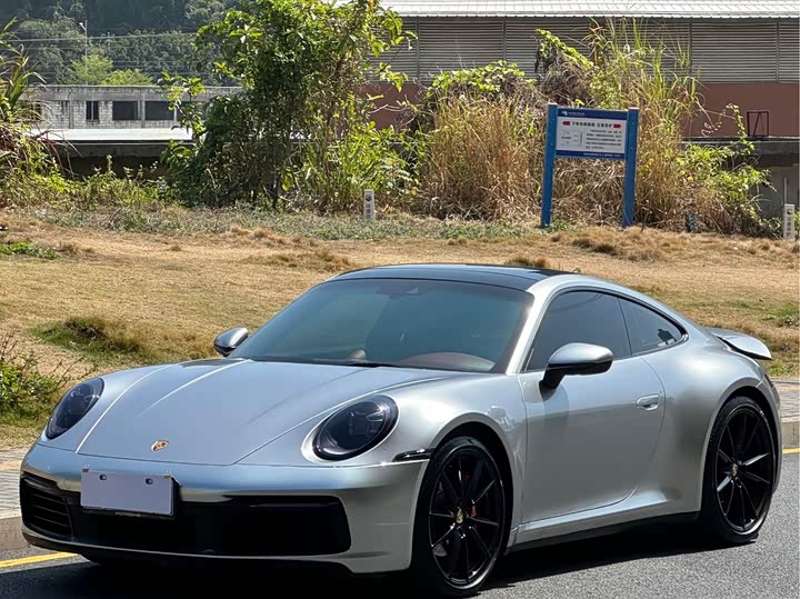 Фото 1 - Porsche 911