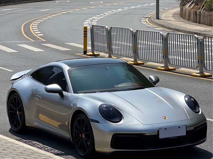 Фото 3 - Porsche 911