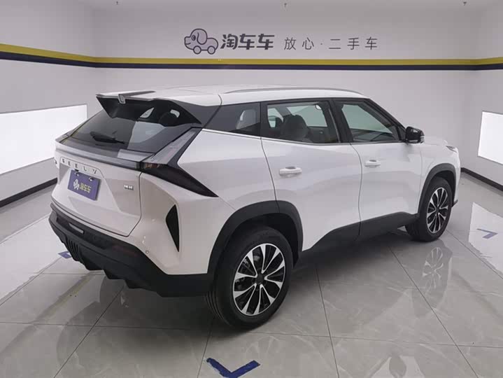 Фото 3 - Geely Atlas