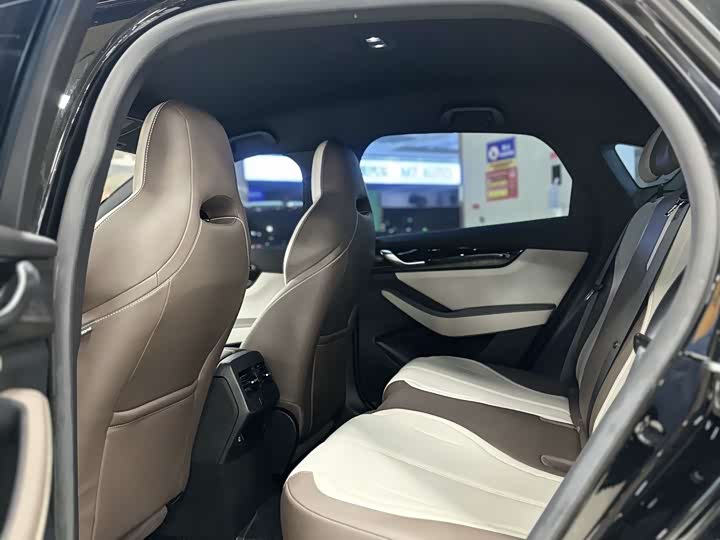 Фото 9 - BYD Qin Plus