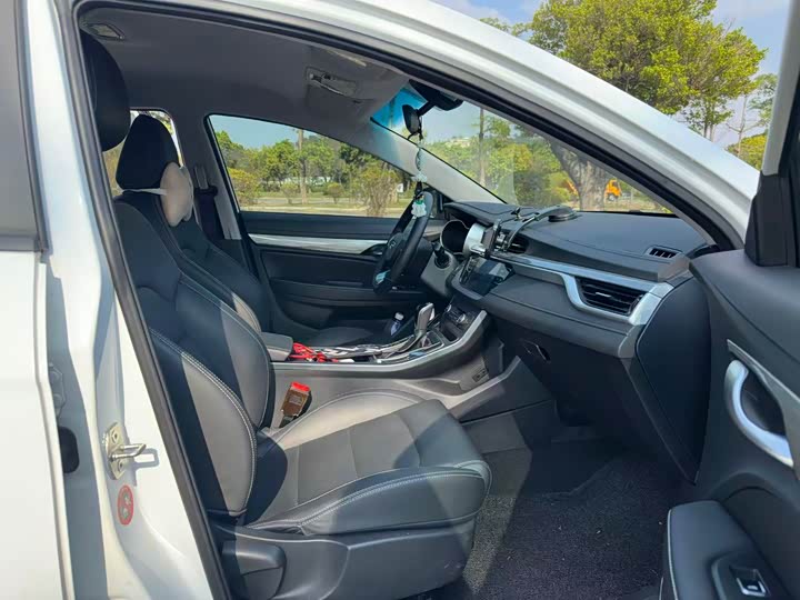 Фото 5 - Geely Emgrand