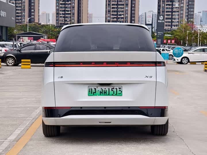 Фото 4 - XPeng X9
