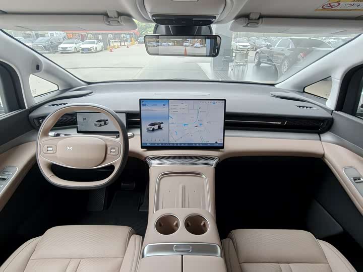 Фото 6 - XPeng X9
