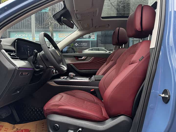 Photo 5 - Hongqi HS5