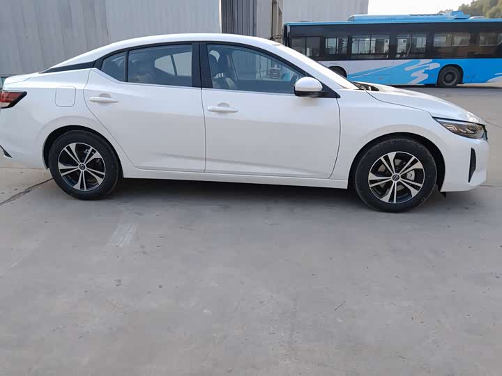 Фото 4 - Nissan Sylphy