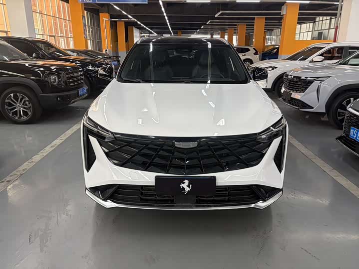 Фото 2 - Geely Atlas