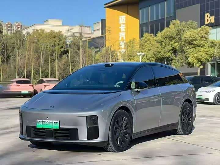 Фото 1 - LiXiang i6