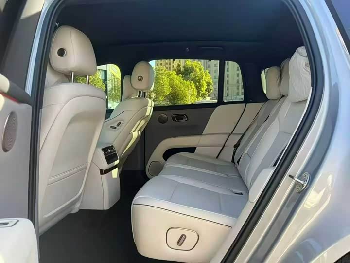 Фото 6 - LiXiang i6